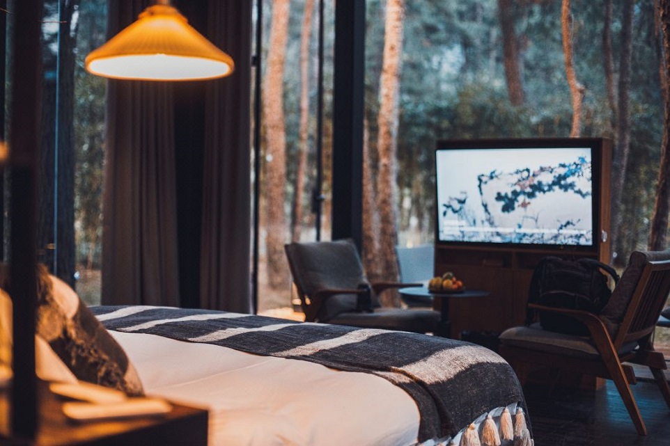 1670222418194881.jpg 0205b120008lvrmxg042D_W_1080_808_R5_D2.jpg